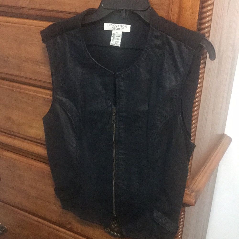 VINTAGE Innovation Sport Black 100% Leather Ladies Vest.